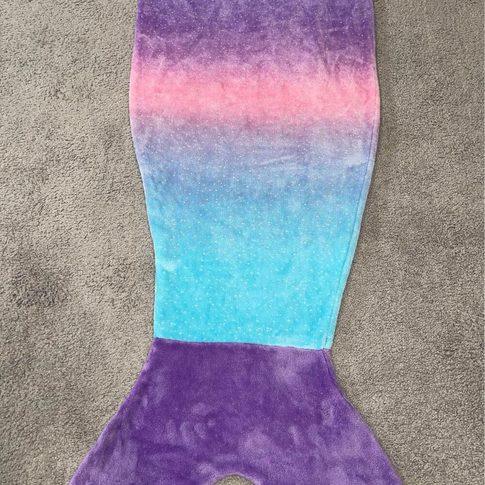 XL - Purple & Blue Ombre Bubble Kids' Mermaid Tail Blanket